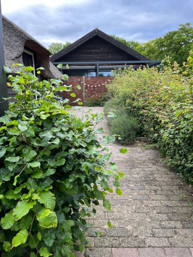 De Stal - Buitenplaats Ruitenveen, Prive! Nieuwleusen Exteriör bild